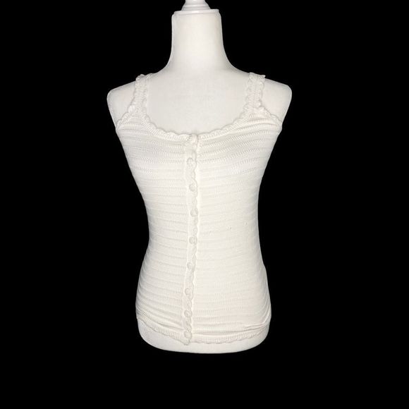 Crocheted Tank Top White with Scalloped Neckline XS - Picture 1 of 5